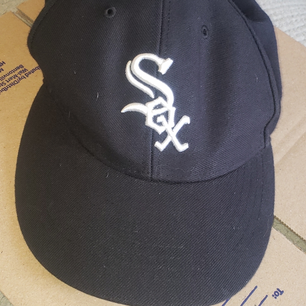 White sox hat
